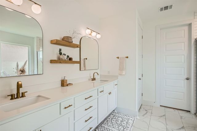 19444 Serenity LN, Lago Vista, TX 78645