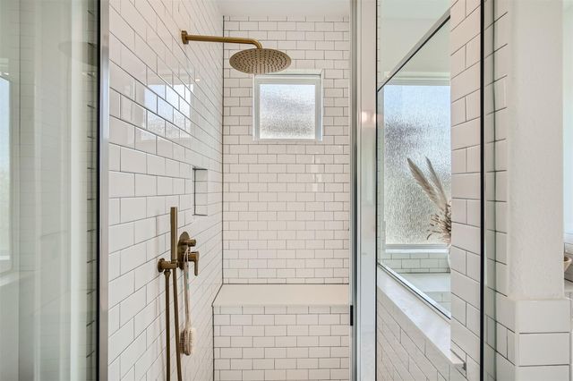 19444 Serenity LN, Lago Vista, TX 78645