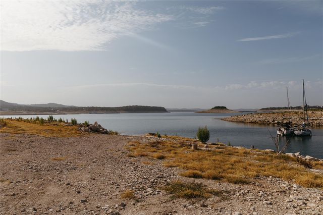 19444 Serenity LN, Lago Vista, TX 78645