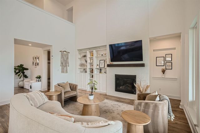 19444 Serenity LN, Lago Vista, TX 78645