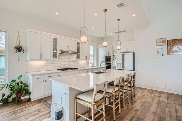 19444 Serenity LN, Lago Vista, TX 78645