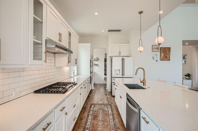 19444 Serenity LN, Lago Vista, TX 78645