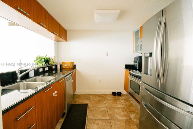 1800 N Bayshore Dr 1412, Miami, FL 33132