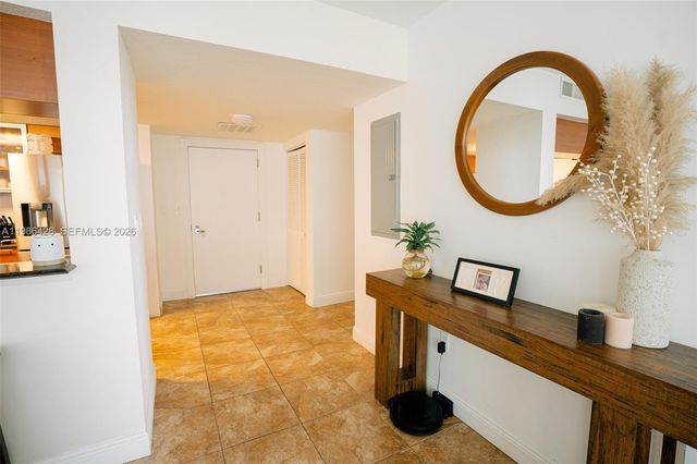 1800 N Bayshore Dr 1412, Miami, FL 33132