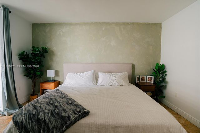 1800 N Bayshore Dr 1412, Miami, FL 33132