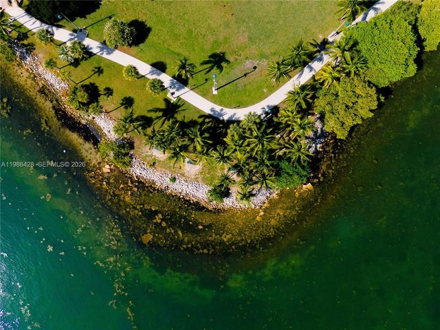 1800 N Bayshore Dr 1412, Miami, FL 33132