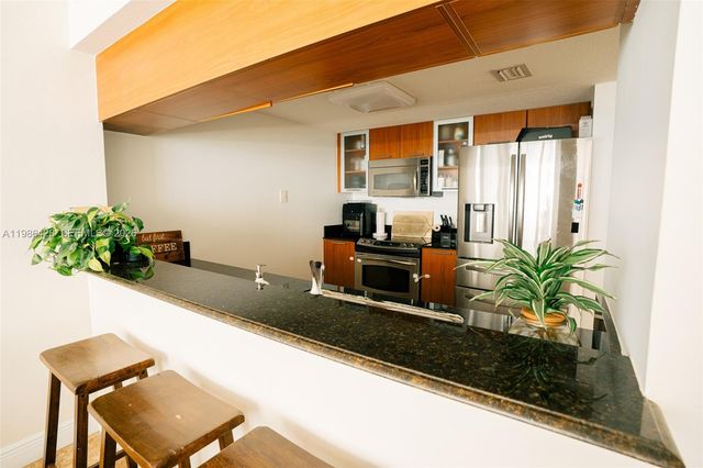 1800 N Bayshore Dr 1412, Miami, FL 33132