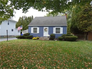 6015 HILLCREST Avenue, Newfane, NY 14108