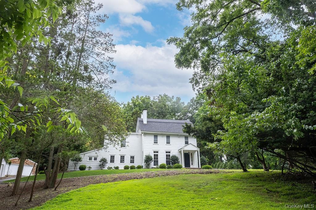 592 Landing Avenue, Smithtown, NY 11787 — exterior