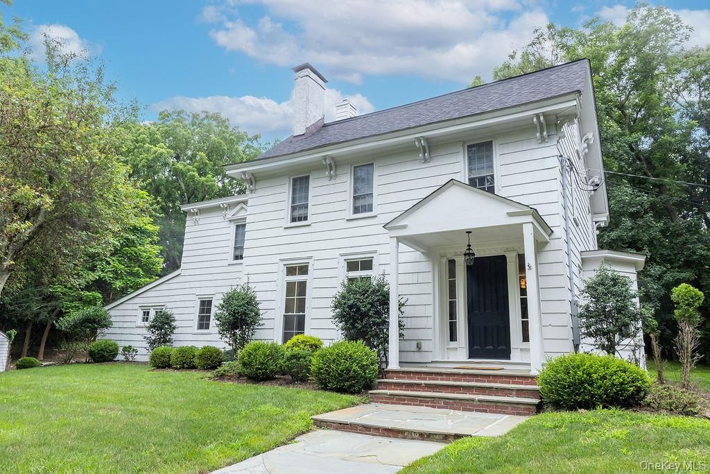 592 Landing Avenue, Smithtown, NY 11787 — photo 4