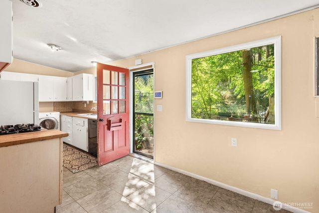 10311 SW 228th Street, Vashon, WA 98070