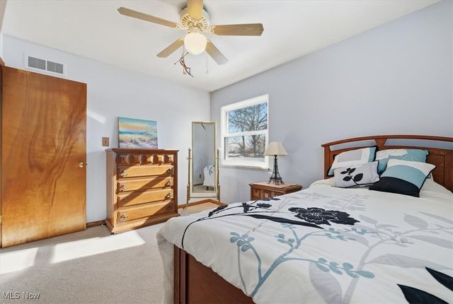 1863 Harding Avenue, Akron, OH 44312