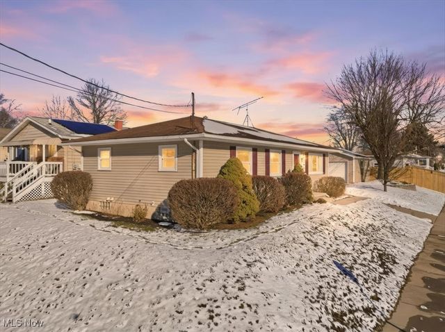 1863 Harding Avenue, Akron, OH 44312