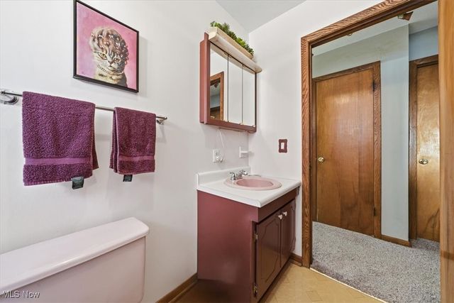 1863 Harding Avenue, Akron, OH 44312