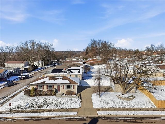 1863 Harding Avenue, Akron, OH 44312