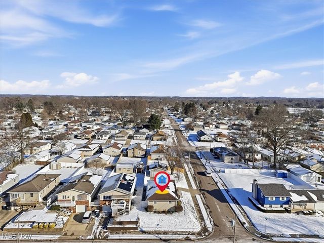 1863 Harding Avenue, Akron, OH 44312