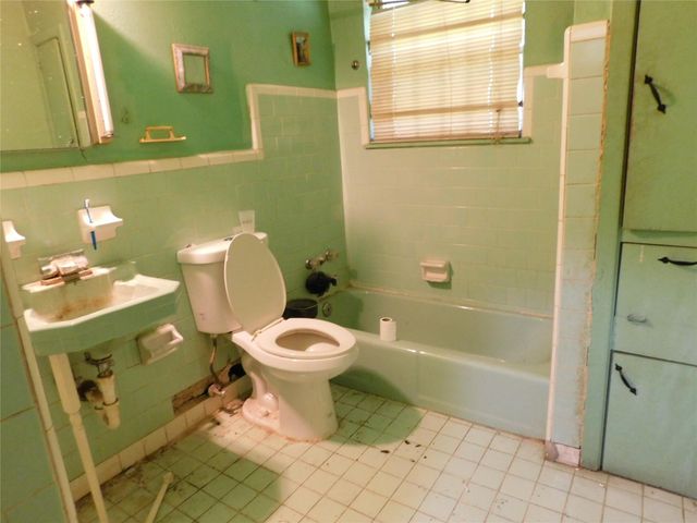 7923 Sunbury Street, Houston, TX 77028