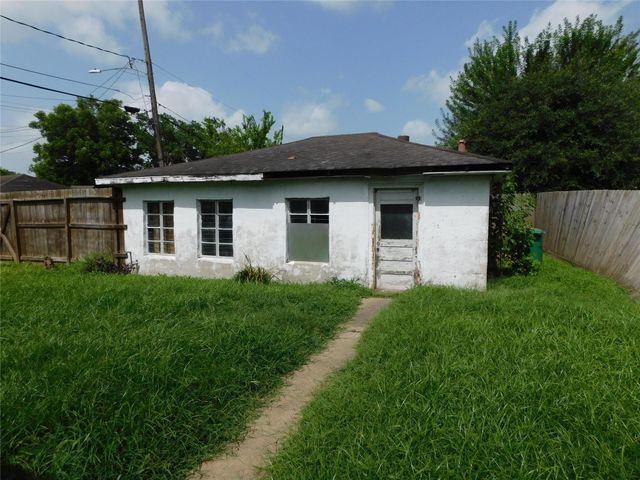 7923 Sunbury Street, Houston, TX 77028