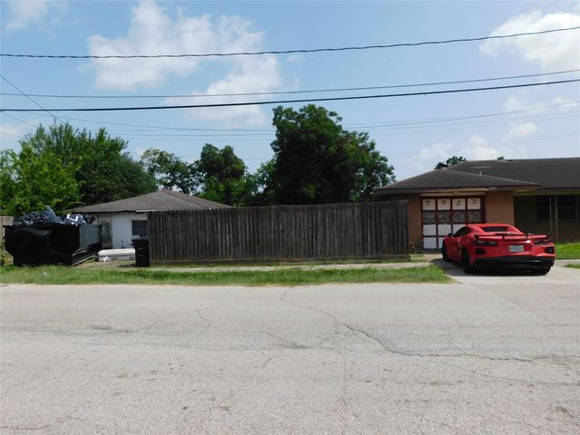 7923 Sunbury Street, Houston, TX 77028