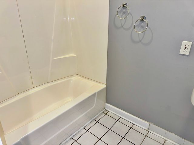 5928 S PRAIRIE Street 3, Chicago, IL 60637