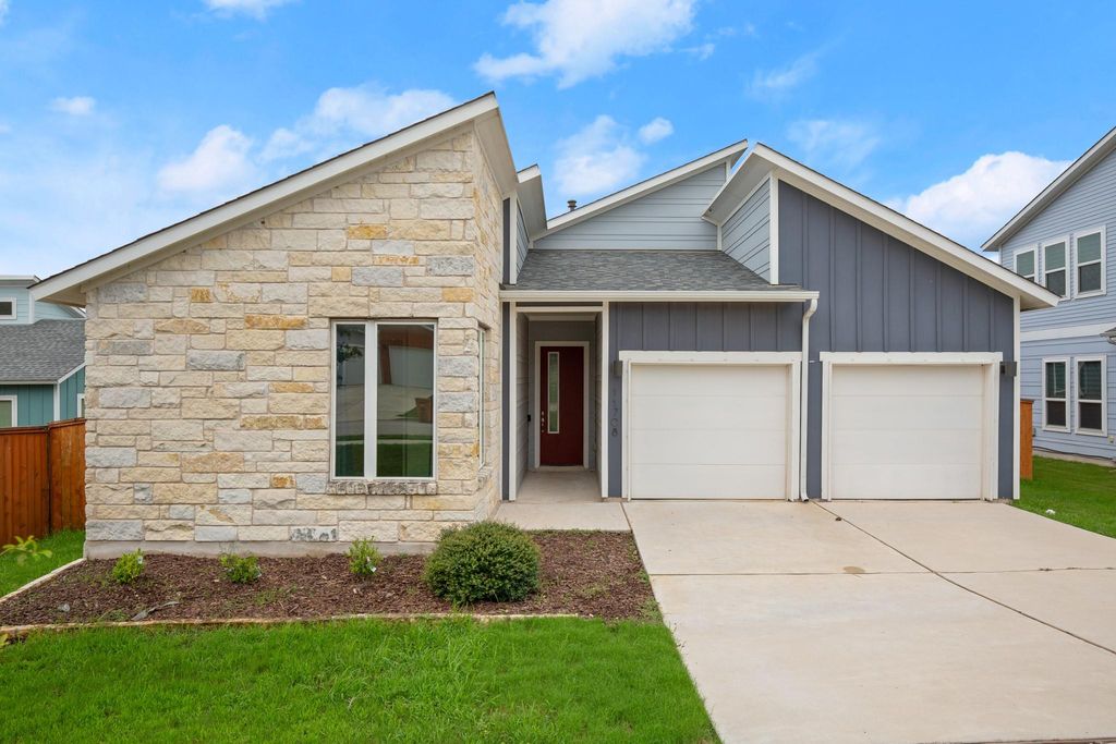 11708 American Mustang LOOP, Manor, TX 78653