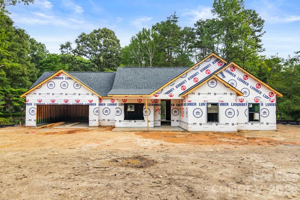 816 Winding Brook Road, Monroe, NC 28112
