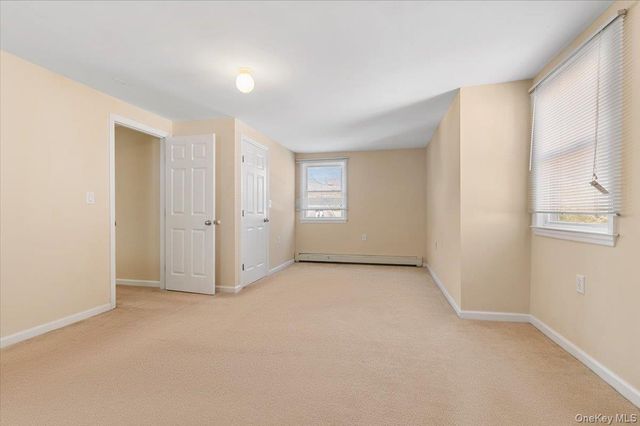 10 Maple Road, Huntington Station, NY 11746