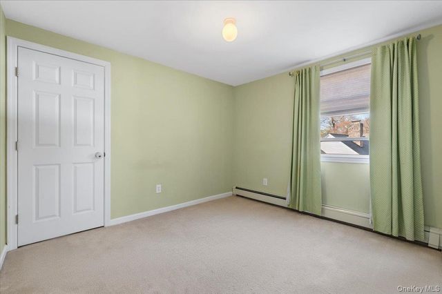 10 Maple Road, Huntington Station, NY 11746