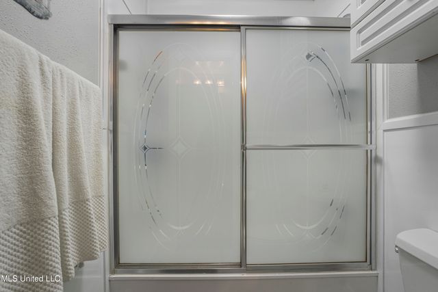 222 Glen Eagles Drive, Ocean Springs, MS 39564