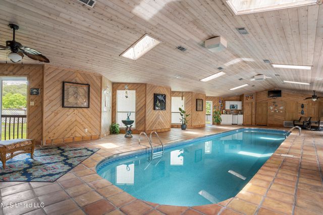 222 Glen Eagles Drive, Ocean Springs, MS 39564