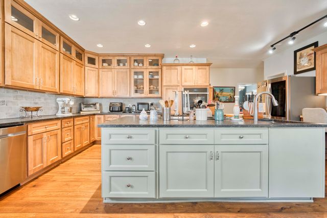 4257 E Misty Woods Street, Springfield, MO 65809