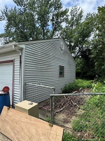 12604 13th Street, Grandview, MO 64030