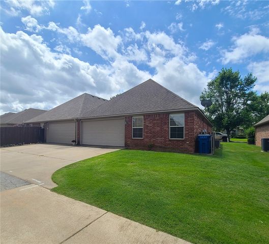 3202 Stonepoint Avenue, Bentonville, AR 72713