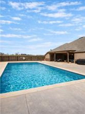 3202 Stonepoint Avenue, Bentonville, AR 72713
