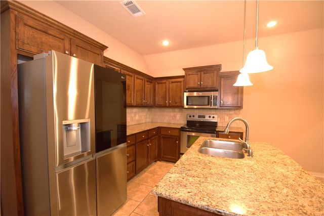 3202 Stonepoint Avenue, Bentonville, AR 72713
