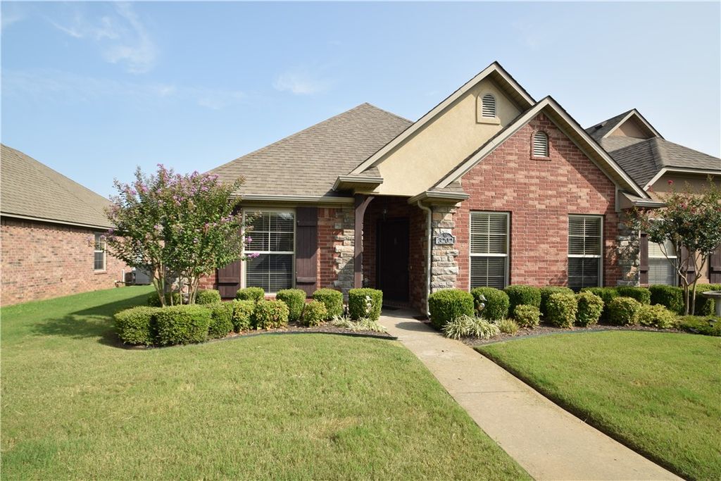 3202 Stonepoint Avenue, Bentonville, AR 72713