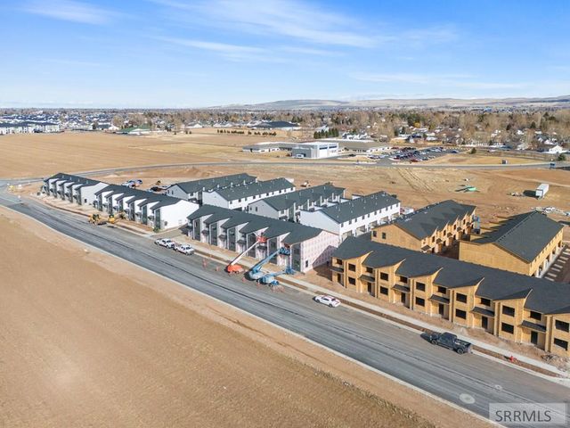 727 Curlew Drive, Ammon, ID 83401