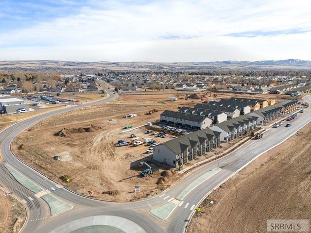 727 Curlew Drive, Ammon, ID 83401