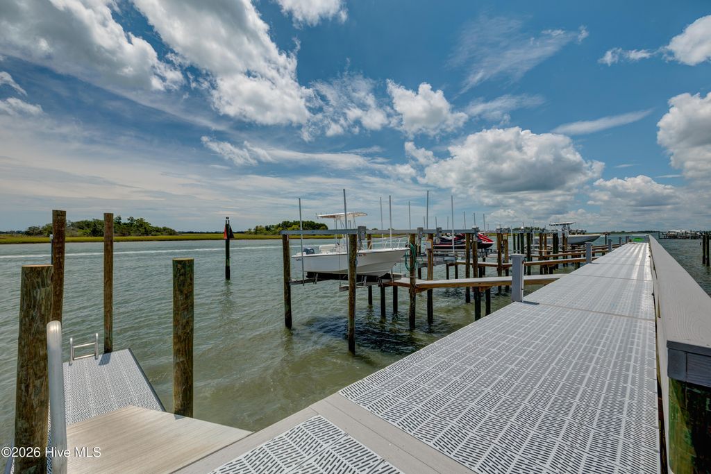 Image 8 of property listing at 1144 Avila Lot B Drive, Hampstead, NC 28443