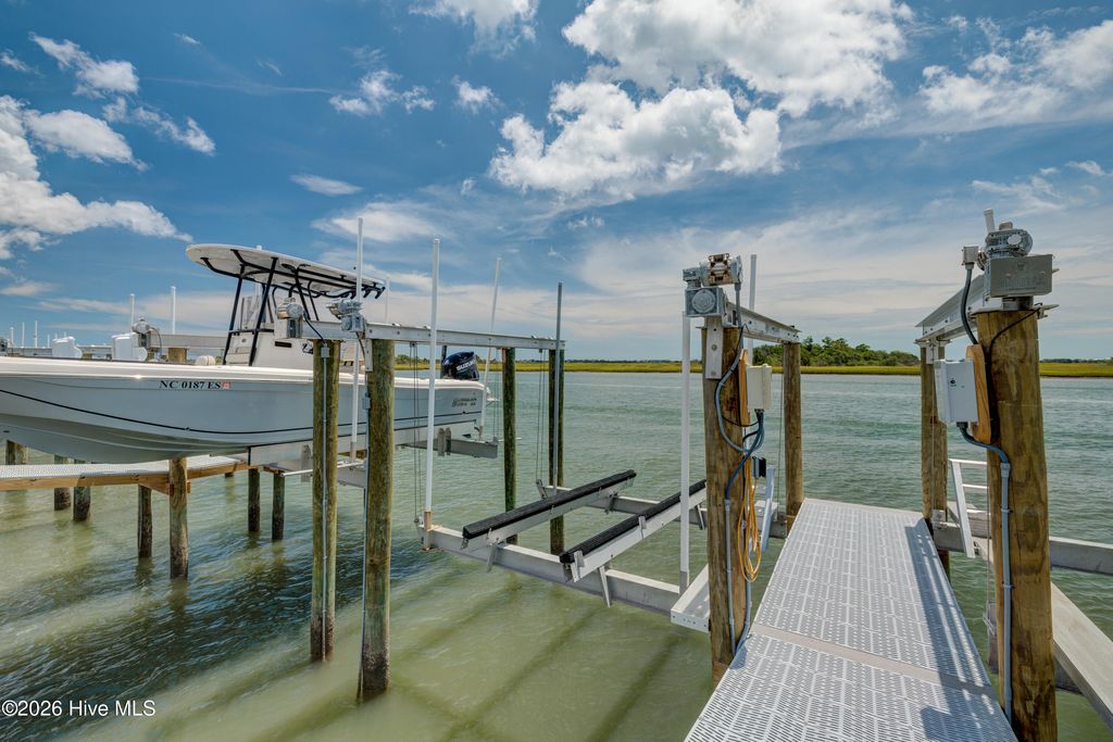 Image 9 of property listing at 1144 Avila Lot B Drive, Hampstead, NC 28443