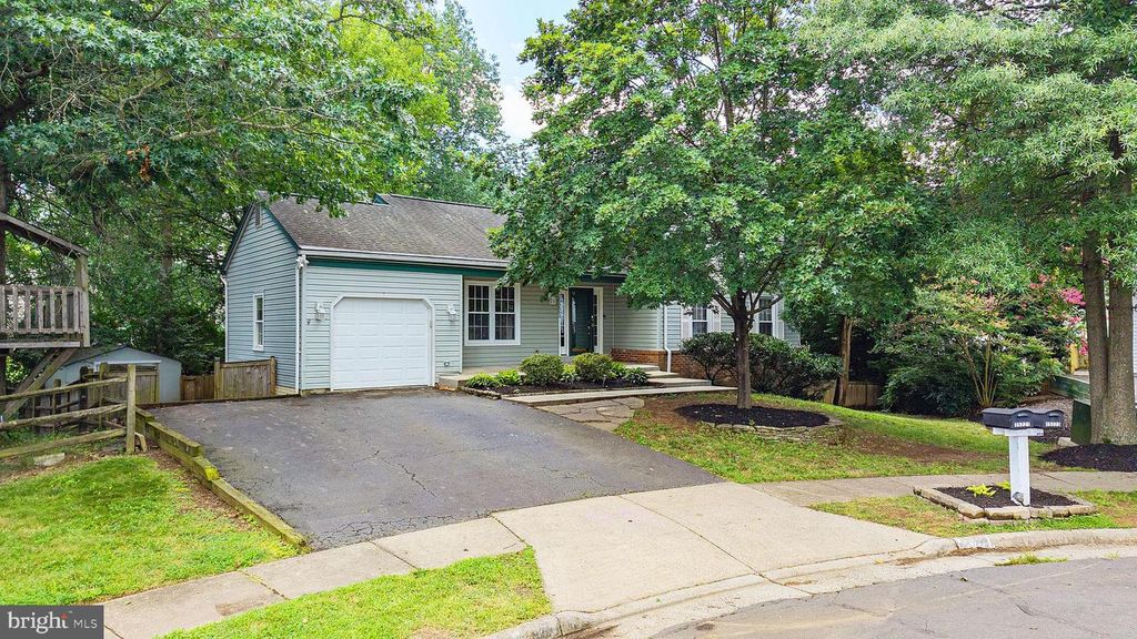 15221 BICENTENNIAL CT, Chantilly, VA 20151