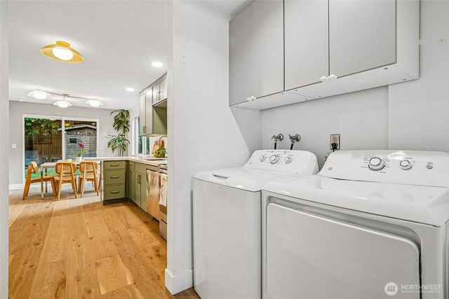 811 NE 57th Street, Seattle, WA 98105