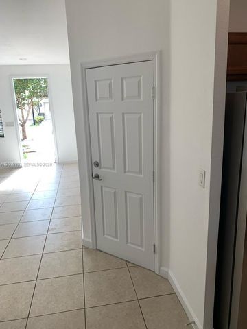 9333 W 34th Ct 9333, Hialeah, FL 33018