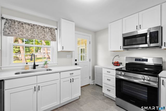 64 Fanway Avenue, Bristol, CT 06010