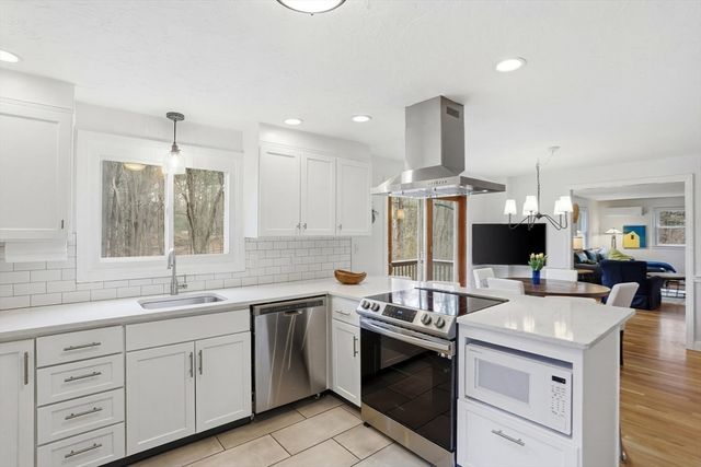 112 High Street, Acton, MA 01720