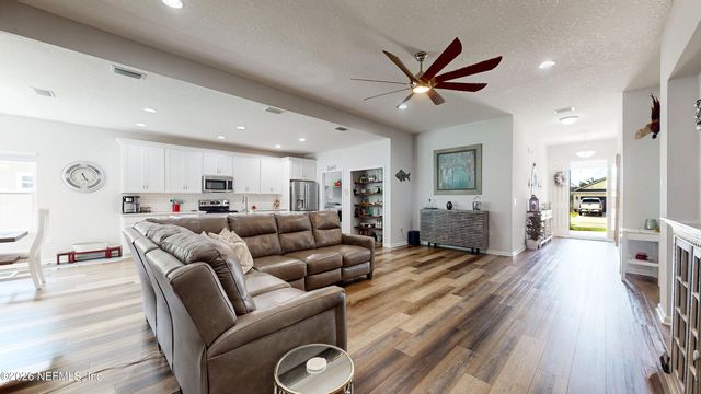 1717 AUSTIN LAKE Way, Middleburg, FL 32068