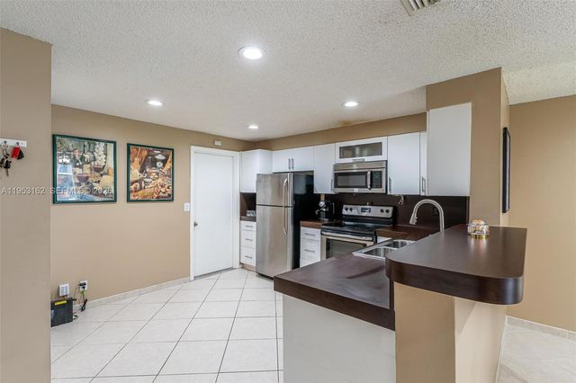 1528 Veracruz Ln 4-3, Weston, FL 33327