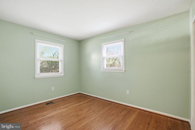 4311 HENDRICKS DR, Woodbridge, VA 22193