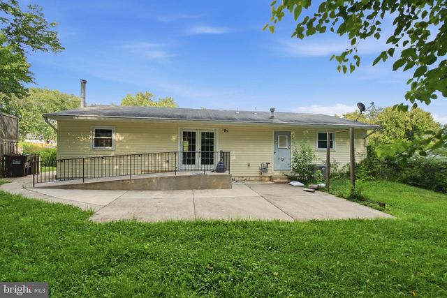4311 HENDRICKS DR, Woodbridge, VA 22193