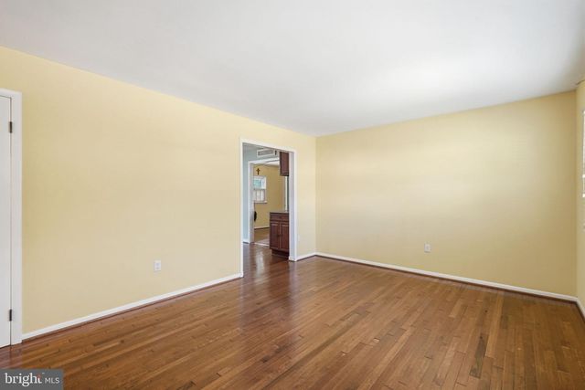 4311 HENDRICKS DR, Woodbridge, VA 22193